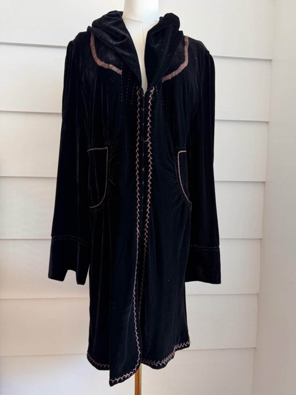 T Tahari Velvet Opera Jacket
